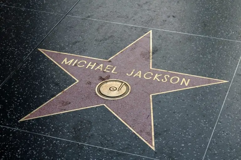 Derfor blev Michael Jacksons hud lysere, da han blev ældre