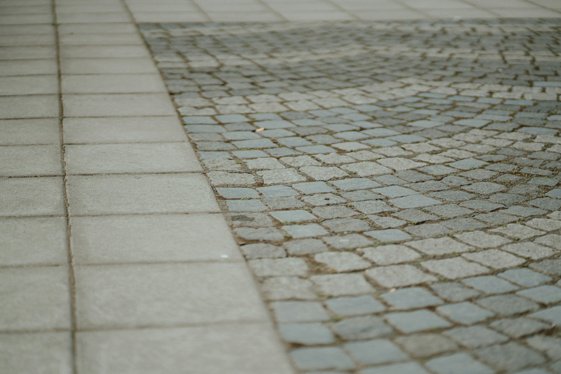 Fliserenser Test - Foto. Unsplash